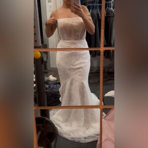 Vera Wang Mermaid style Wedding Dress